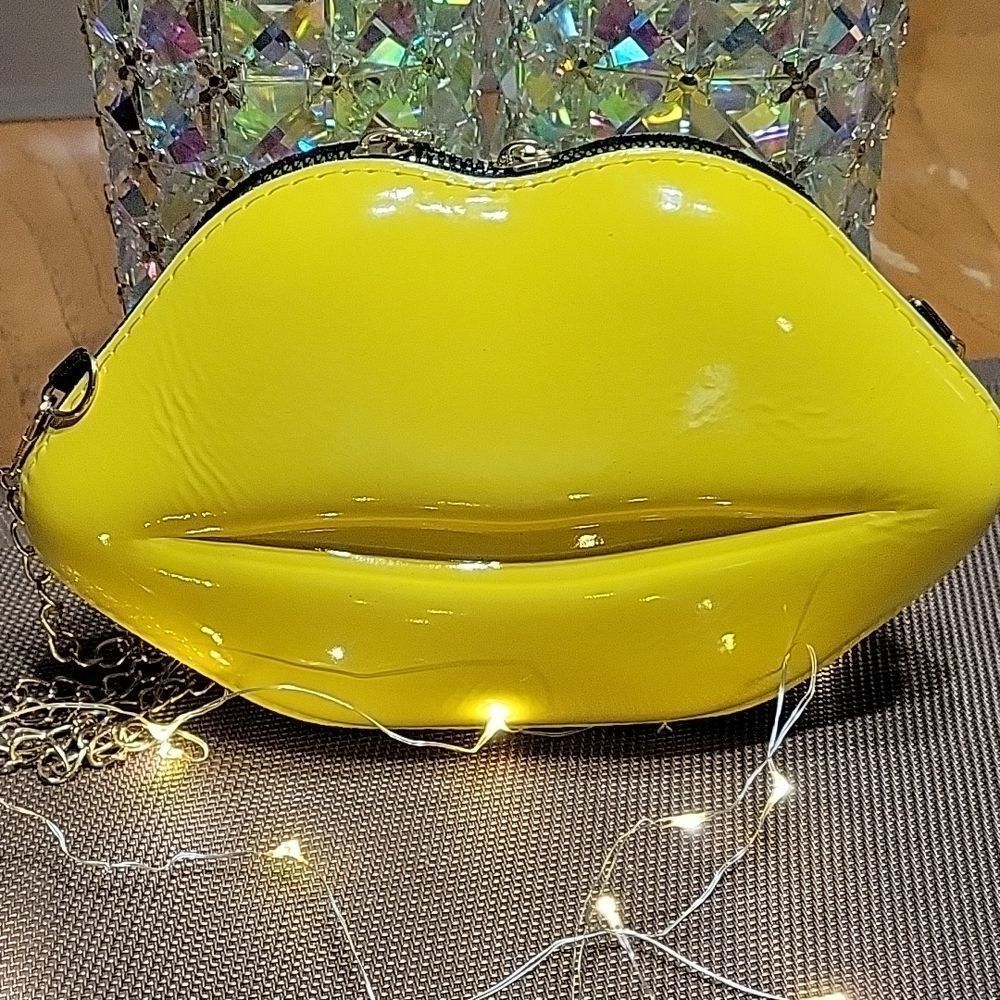 FUN LIPPIE BAG - Picture 2 of 7